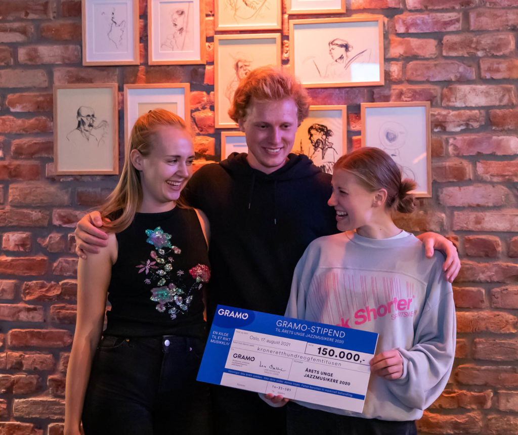 Kongle Trio med Liv Andrea Hauge, Øystein Skjelstad Østensen og Veslemøy Narvesen ble Årets unge jazzmusikere 2020. Foto: Matija Puzar/Oslo Jazzfestival